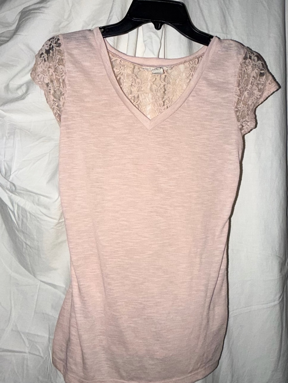 Derek Heart Light Pink V-Neck Lace Sleeve Tank